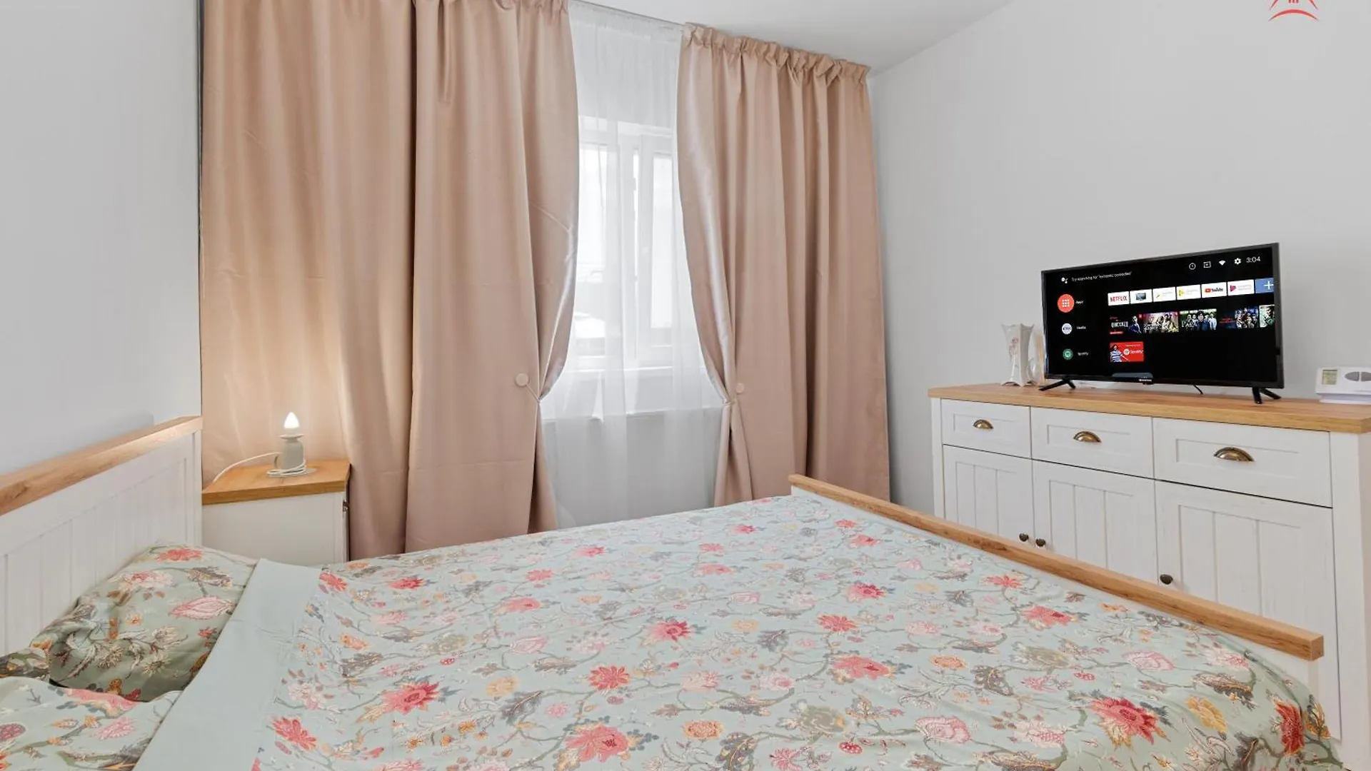 Noussa Apartment High Class With Private Parking Bucharest Romania