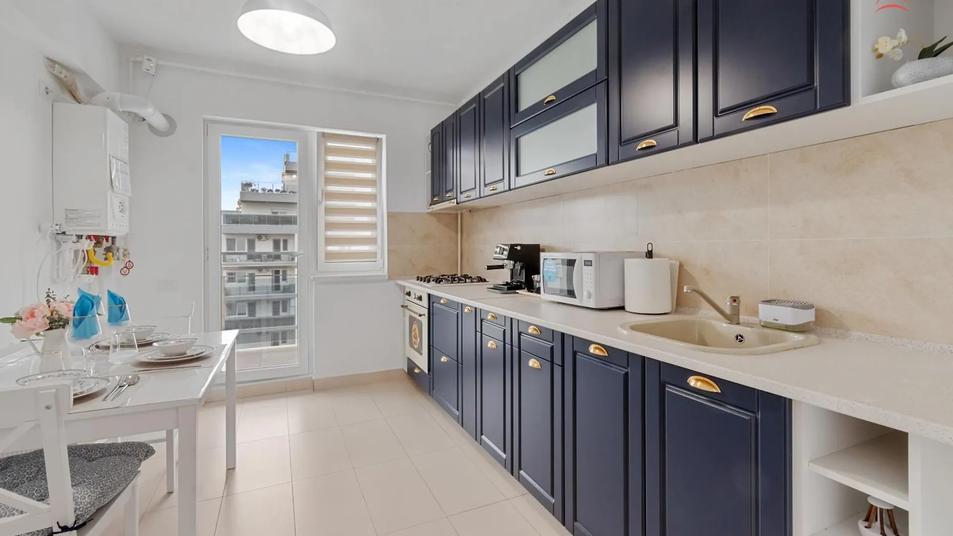 Noussa Apartment High Class With Private Parking Bucharest 0*,