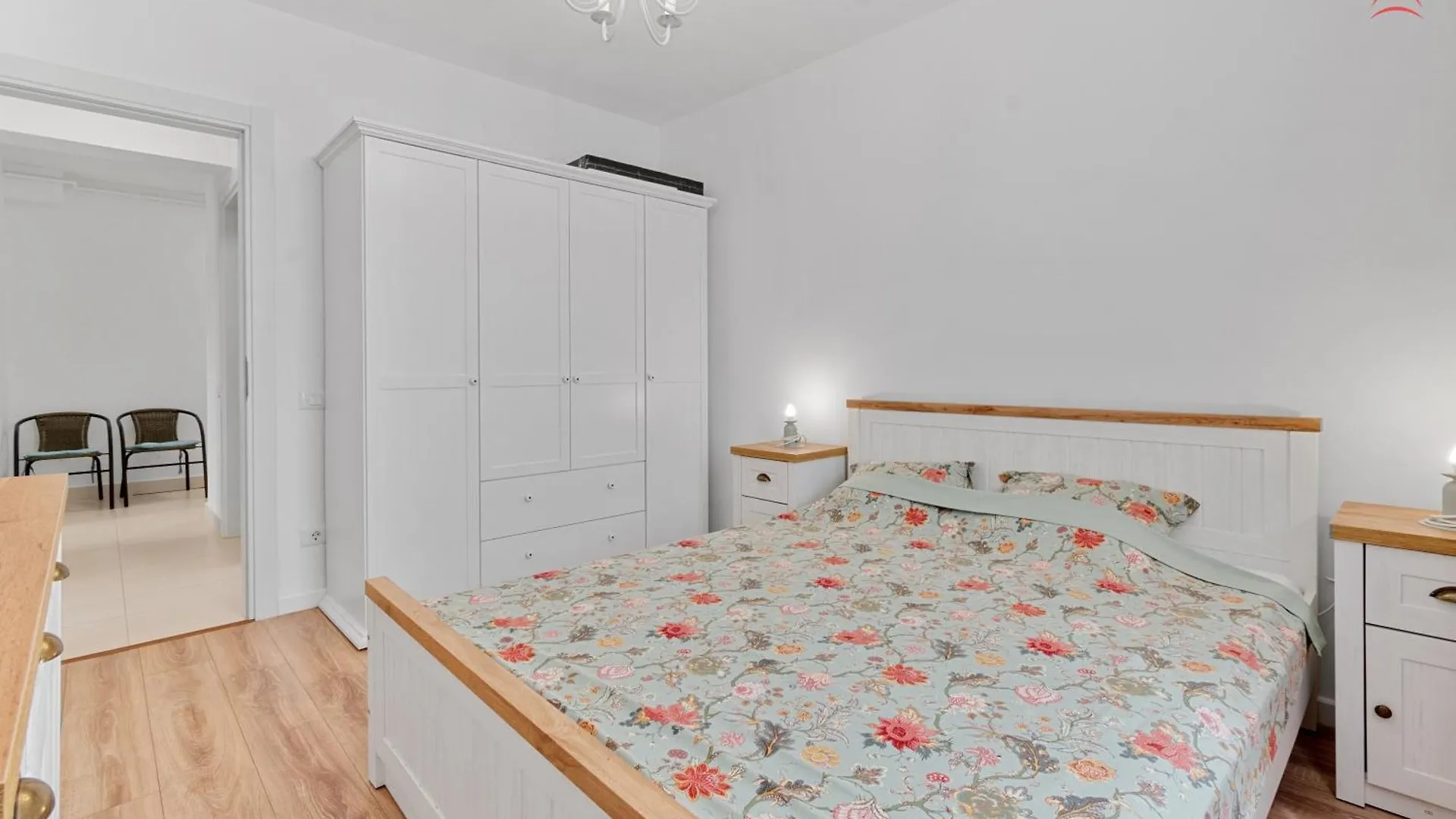 Noussa Apartment High Class With Private Parking Bucharest Romania